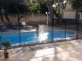 Installation d&#039;un grillage de protection pour une piscine